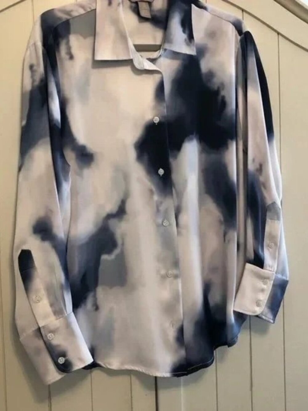 H&M Blue & White Tie dye blouse
